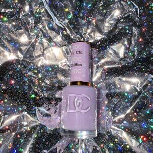 BRAND NEW DND REGULAR POLISH 120 CHIFFON